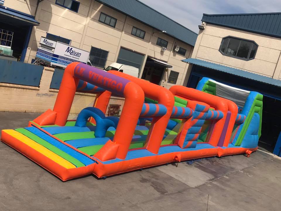 57. DIE 057: CASTILLO HINCHABLE PISTA LE VERTIGO