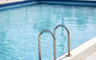 Lonas para piscinas, fabricación a medida para proteger, ahorrar y mantener tu piscina todo el año - Dieserso